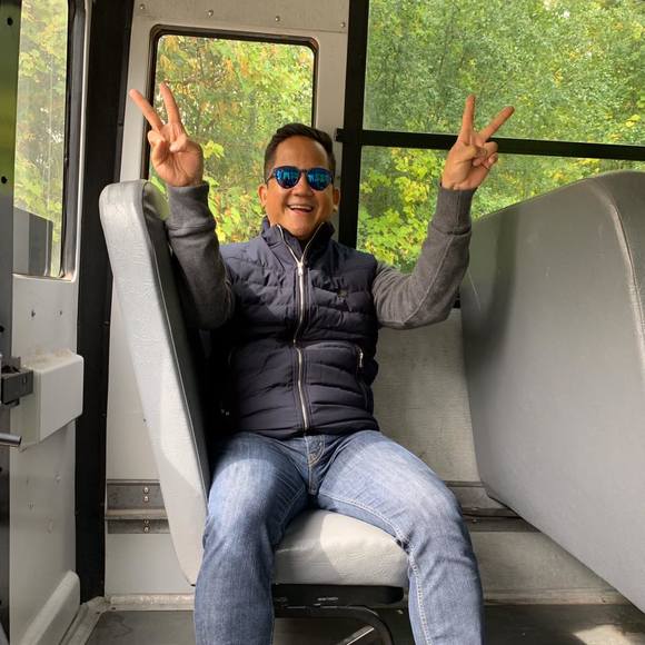 Meet your Posher, Gil - Picture 1 of 1